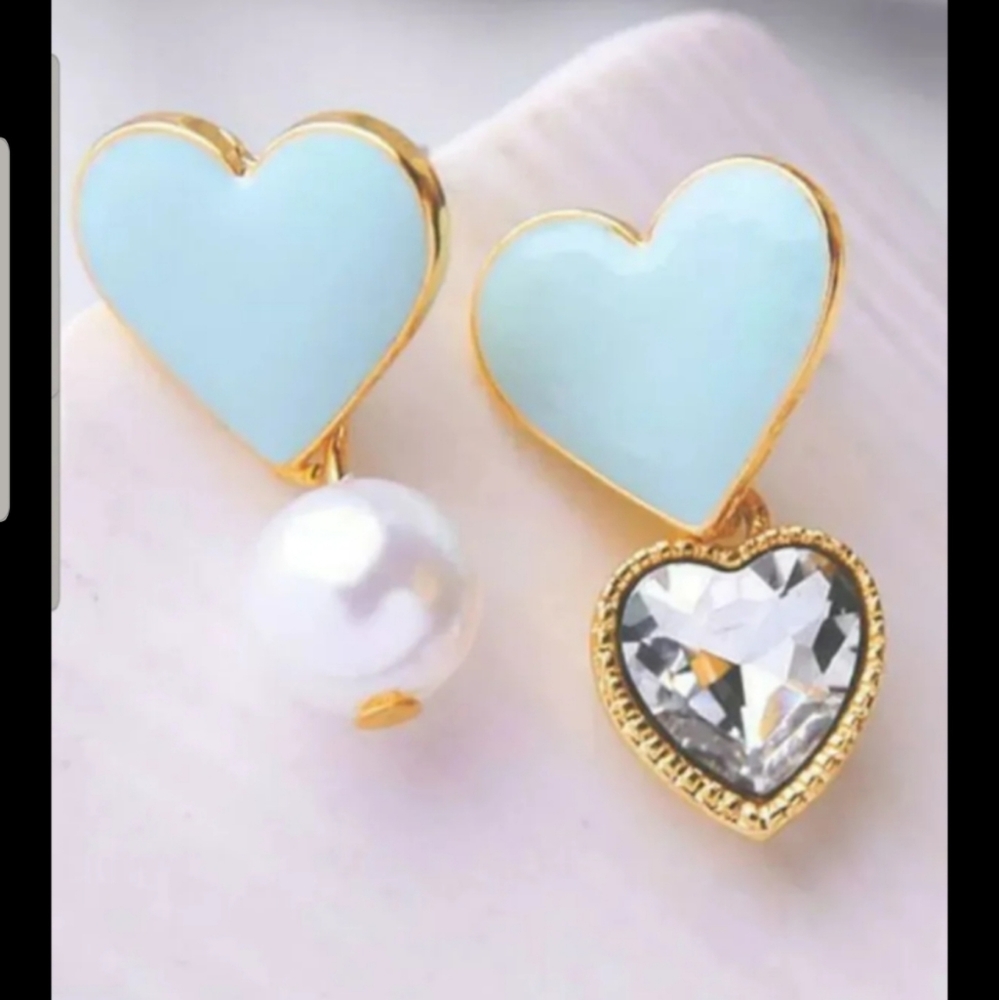 Nwt Betsey Johnson earrings